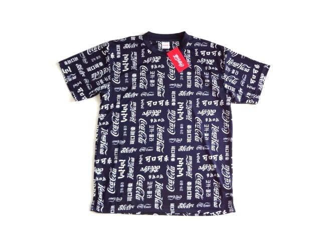 新品 Coca Cola コカコーラ 総柄 ロゴ 半袖 Tシャツ 紺 メンズ 男性ファッション 新品 中古のオークション モバオク 新品 Coca Cola コカコーラ 総柄 ロゴ 半袖 Tシャツ 紺 メンズ 男性ファッション 新品 中古のオークション モバオク