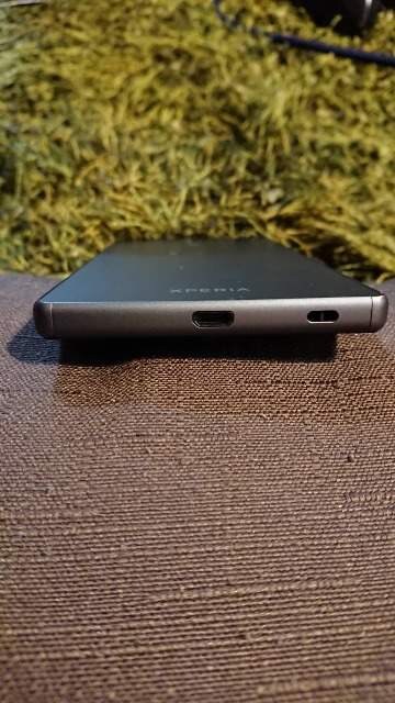 Softbank ソフトバンク Xperia Z5 エクスペリア Z5 白ロム 白rom 新品 中古のオークション モバオク Softbank ソフトバンク Xperia Z5 エクスペリア Z5 白ロム 白rom 新品 中古のオークション モバオク