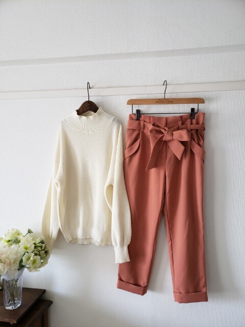 Tessera 上質上品なベージュオレンジのクロップドパンツ 女性 Tessera 上質上品なベージュオレンジのクロップドパンツ 女性